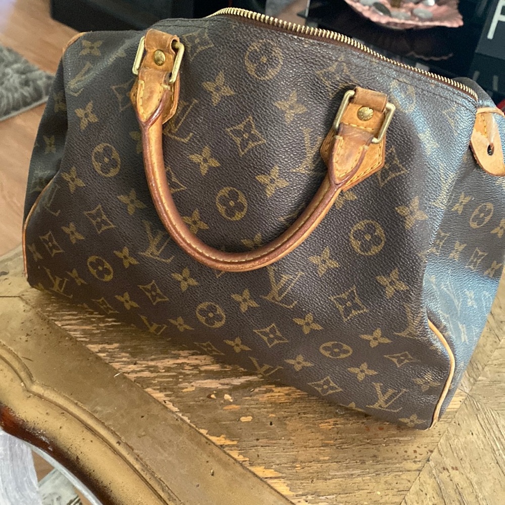 Authentic Louis Vuitton speedy 30